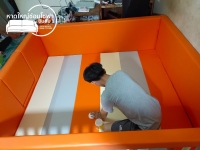 คอกเด็กสีส้ม_๒๒๐๘๐๒_0.jpg - ผลิตคอกกั้นเด็กขนาด 6 x 6.5 ฟุต | https://hatyaisofa.com