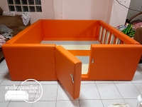 คอกเด็กสีส้ม_๒๒๐๘๐๒_9.jpg - ผลิตคอกกั้นเด็กขนาด 6 x 6.5 ฟุต | https://hatyaisofa.com