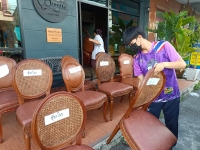 ร้านอาหารอิตาเลี่ยน_๒๒๑๐๒๑_0.jpg - หุ้มหนังเก้าอี้ + ยิงหมุด 11 มิล | https://hatyaisofa.com